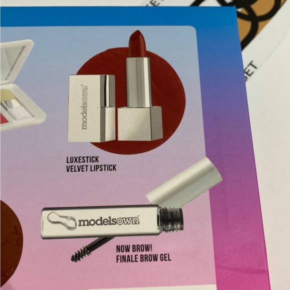 Models Own Makeup Set - Picture 6 of 6